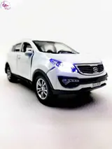 ماشین فلزی اسپورتژ چراغدار کوچک